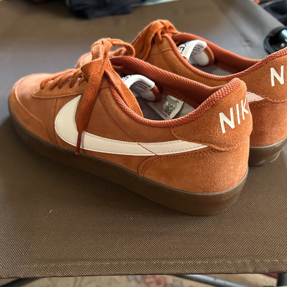 Nike shoes - Picture 2 of 2